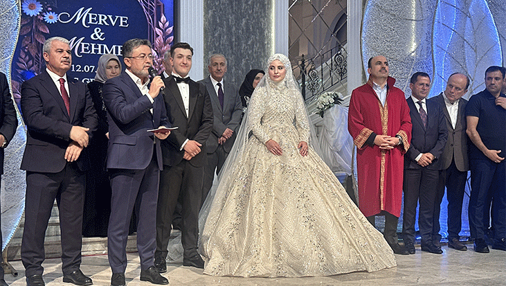 Tarım ve Orman Bakanı Yumaklı, Konya’da nikah şahidi oldu Img
